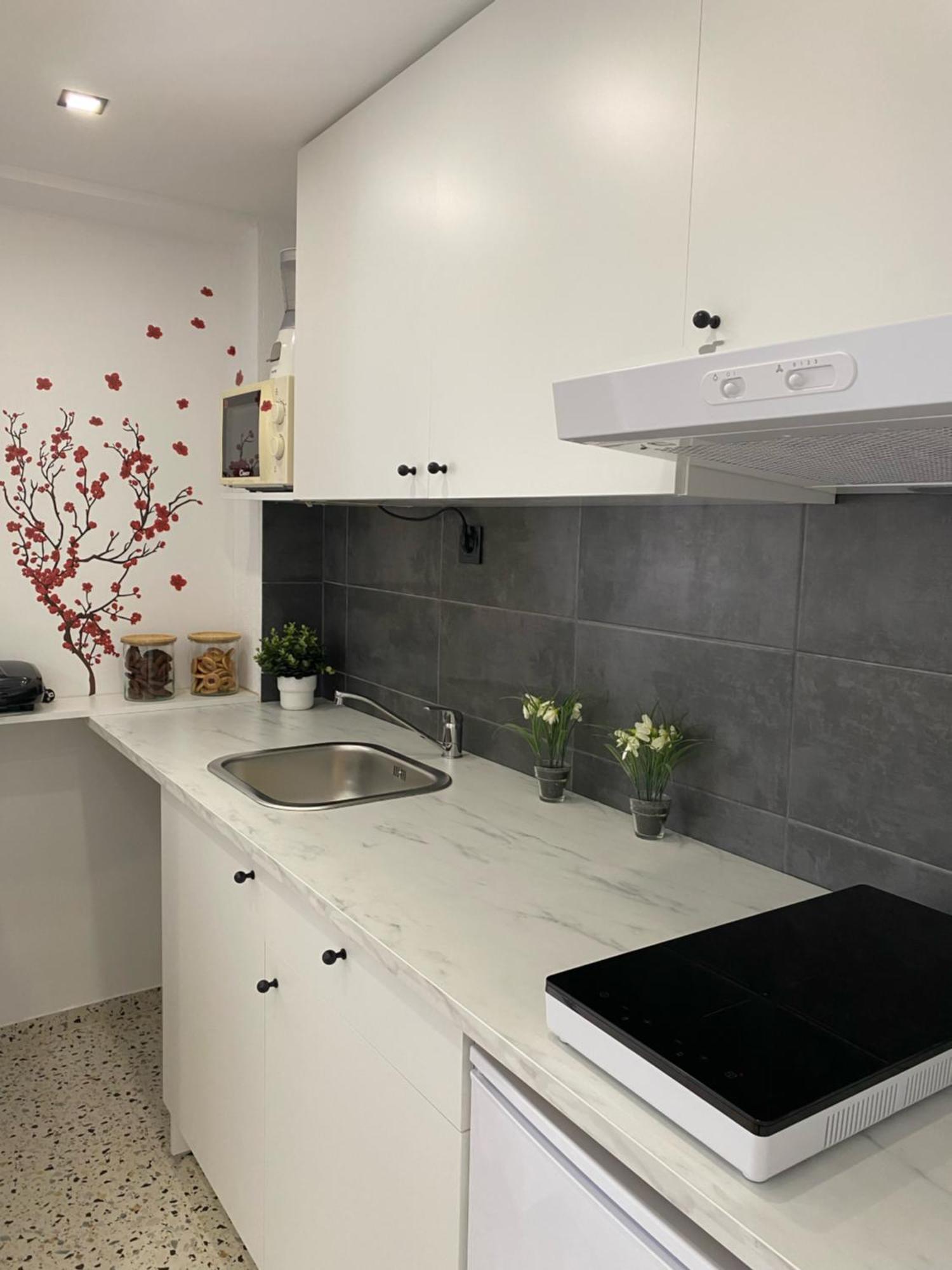 Studio Apartment Adrijana Zagreb Bagian luar foto